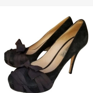 Diane B. ‎ Black stiletto heels  39.5/9